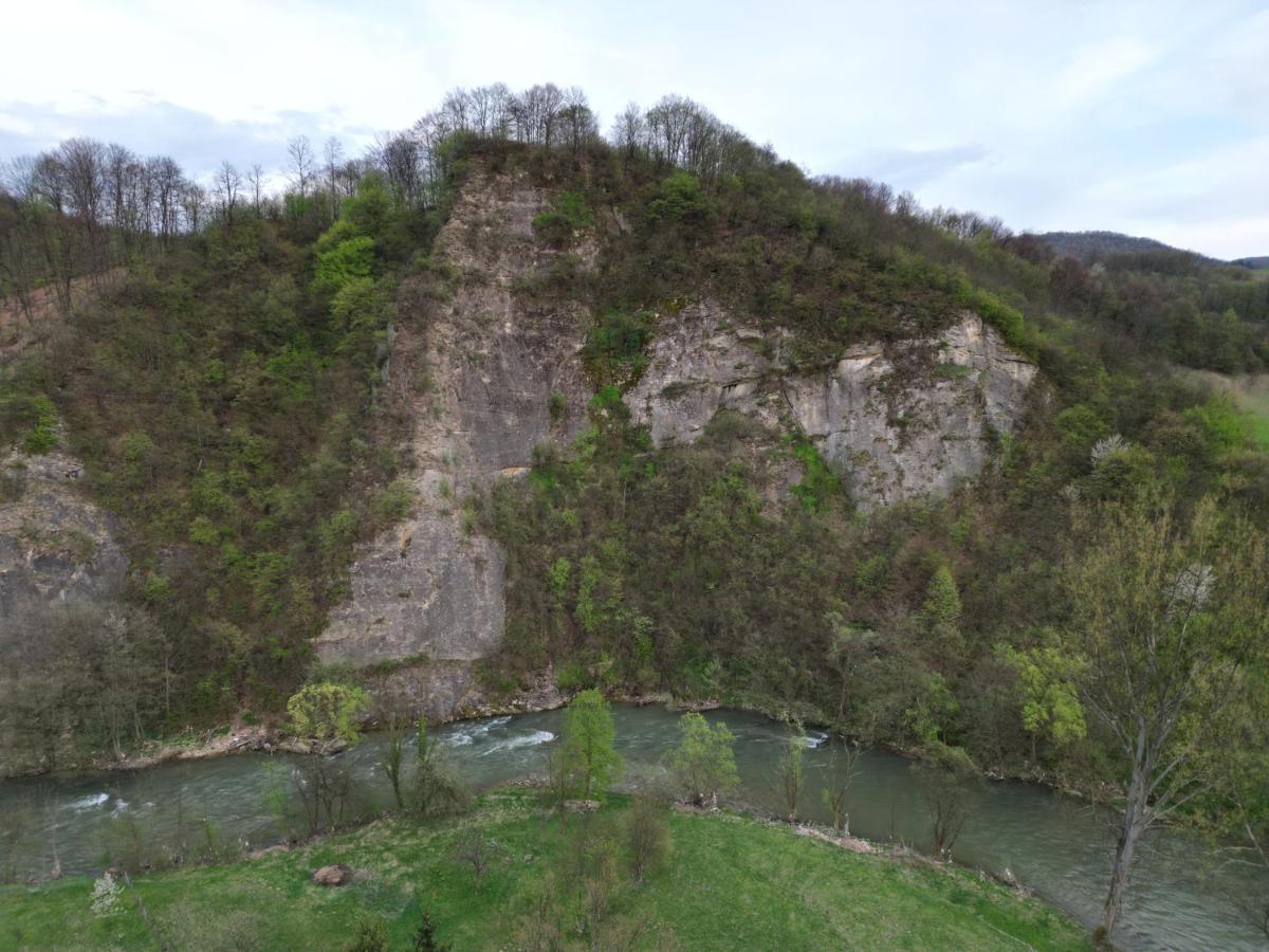 Apartman Visoko-Oaza Mira Luaran gambar